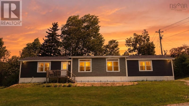 4 Kellys Lane, Ingonish, Nova Scotia, B0C1L0, Ingonish, Nova Scotia — photo 1 of 5