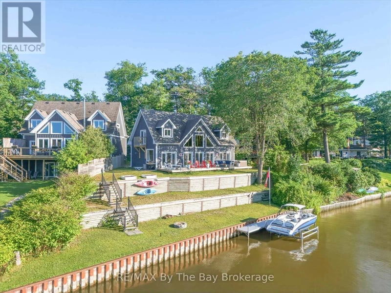 2056 River Road West, Wasaga Beach, Ontario, L9Z2W1, Wasaga Beach, Ontario — photo 1 of 5