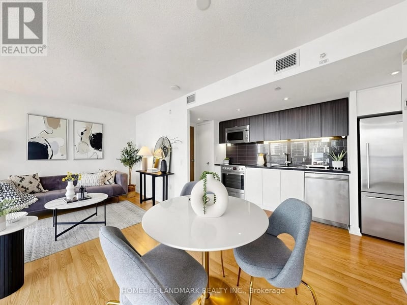#2215 75 Queens Wharf Road, Toronto (Waterfront Communities), Ontario, M5V0J8, Toronto (Waterfront Communities), Ontario — photo 1 of 5