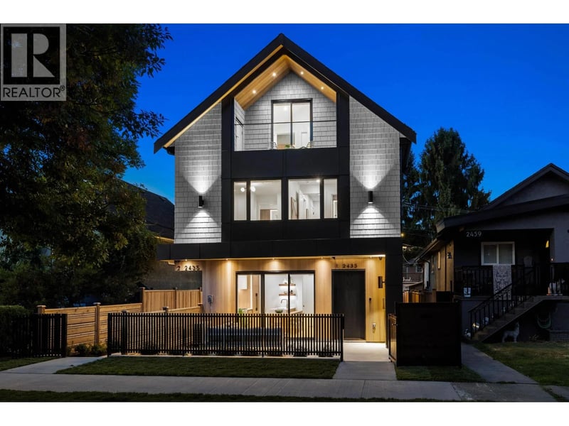 #1 2435 NAPIER Street, Vancouver, British Columbia, V5K2W2, Vancouver, British Columbia — photo 1 of 5