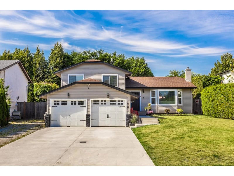 17081 60A Avenue, Surrey, British Columbia, V3S6A7, Surrey, British Columbia — photo 1 of 5