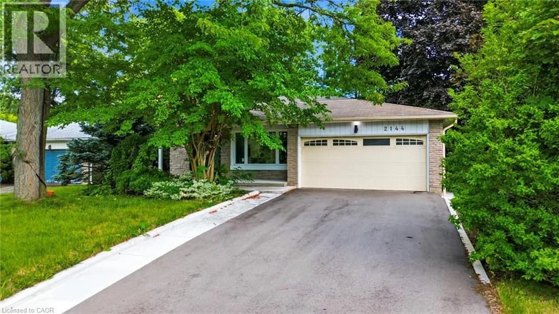 2144 REBECCA Street, Oakville, Ontario, L6L2A5, Oakville, Ontario — photo 1 of 5