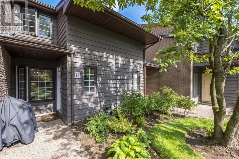 #16 4 Rose Way, Dartmouth, Nova Scotia, B2Y4L9, Dartmouth, Nova Scotia — photo 1 of 5
