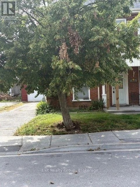 92 Cedar Street, Belleville (Belleville Ward), Ontario, K8P3M4, Belleville (Belleville Ward), Ontario — photo 1 of 5