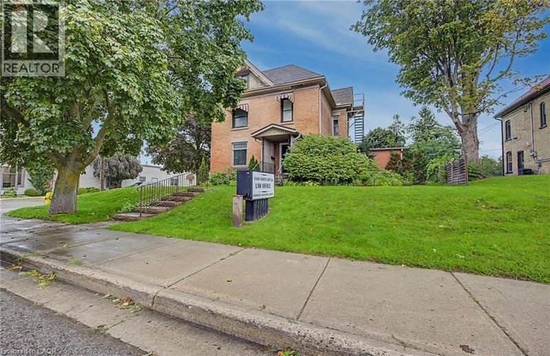 22 HARVEY Street, Tillsonburg, Ontario, N4G3J6, Tillsonburg, Ontario — photo 1 of 5