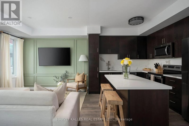 #35 85 Eastwood Park Gardens, Toronto (Long Branch), Ontario, M8W0B9, Toronto (Long Branch), Ontario — photo 1 of 5