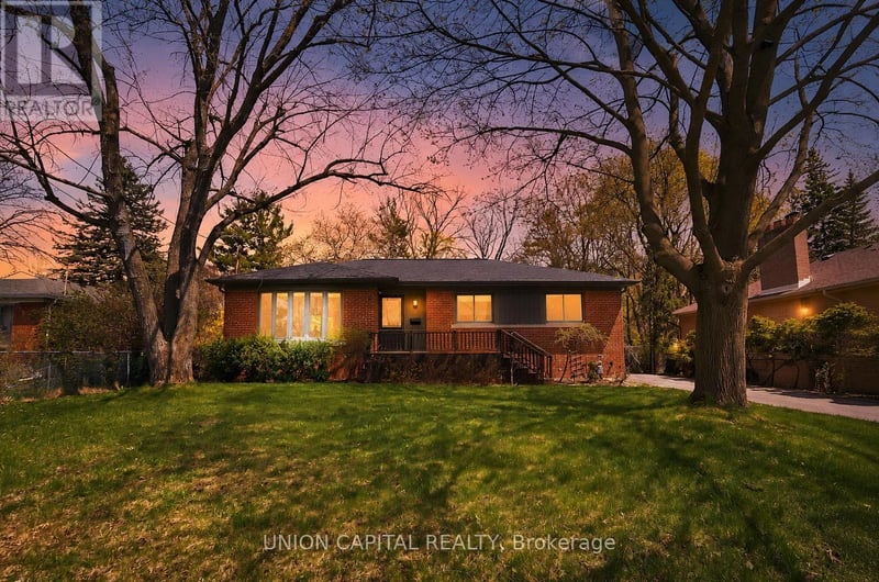 111 Libby Boulevard, Richmond Hill (Mill Pond), Ontario, L4C4V4, Richmond Hill (Mill Pond), Ontario — photo 1 of 5