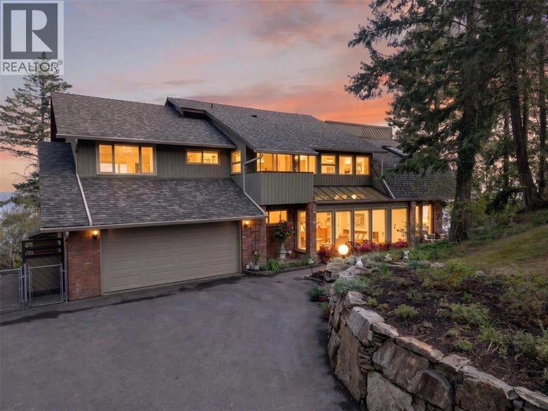1776 Keloka Drive, West Kelowna, British Columbia, V1Z2X1, West Kelowna, British Columbia — photo 1 of 5
