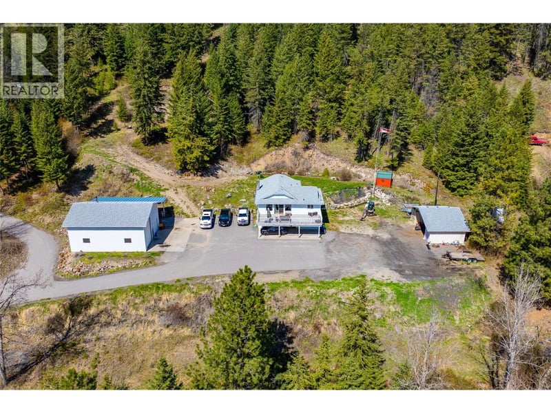 7114 Goshawk Road, Kelowna, British Columbia, V1P1H9, Kelowna, British Columbia — photo 1 of 5