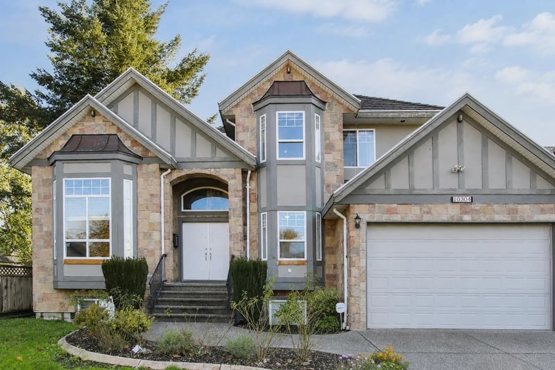 10304 128 Street, Surrey, British Columbia, V3T2Z4, Surrey, British Columbia — photo 1 of 5