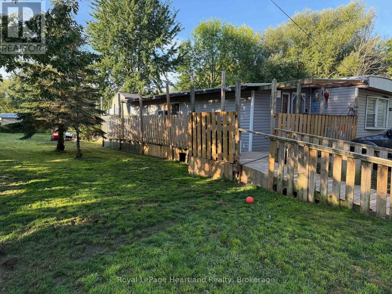 75049 Hensall Road, Huron East (Tuckersmith), Ontario, N0K1W0, Huron East (Tuckersmith), Ontario — photo 1 of 5