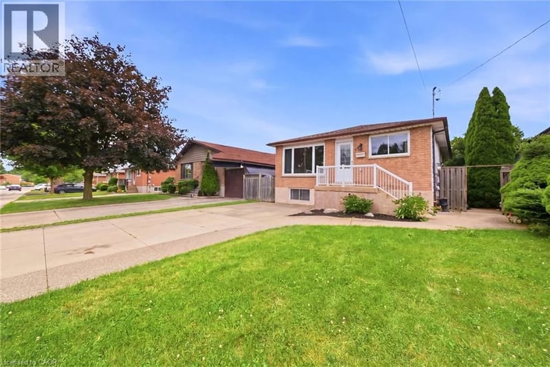 #Main 59 ATERNO Drive, Hamilton, Ontario, L9C5S4, Hamilton, Ontario — photo 1 of 5