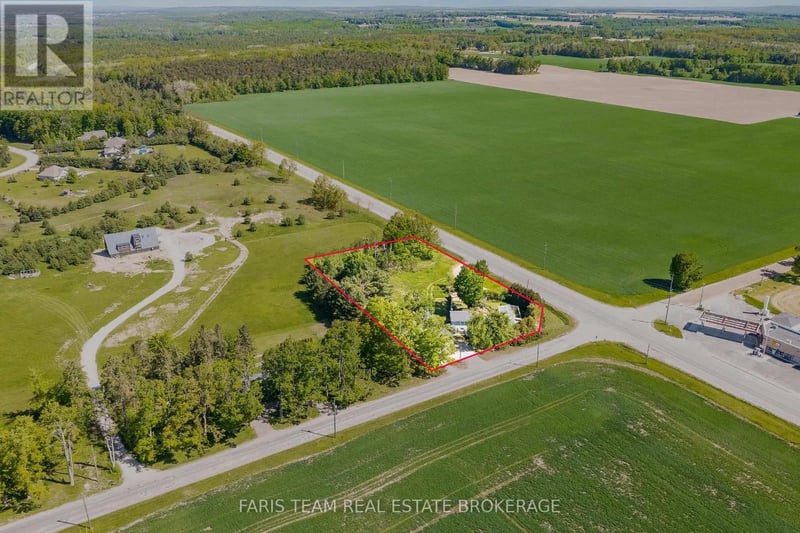 1008 Rainbow Valley Road West, Springwater, Ontario, L0L2K0, Springwater, Ontario — photo 1 of 5