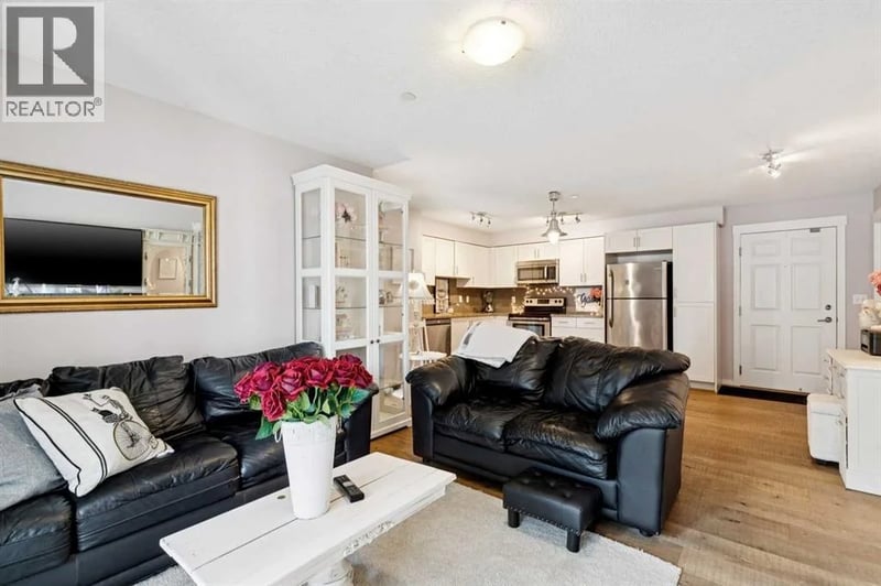 279 Copperpond Common Southeast, Calgary, Alberta, T2Z1J1, Calgary, Alberta — photo 1 of 5