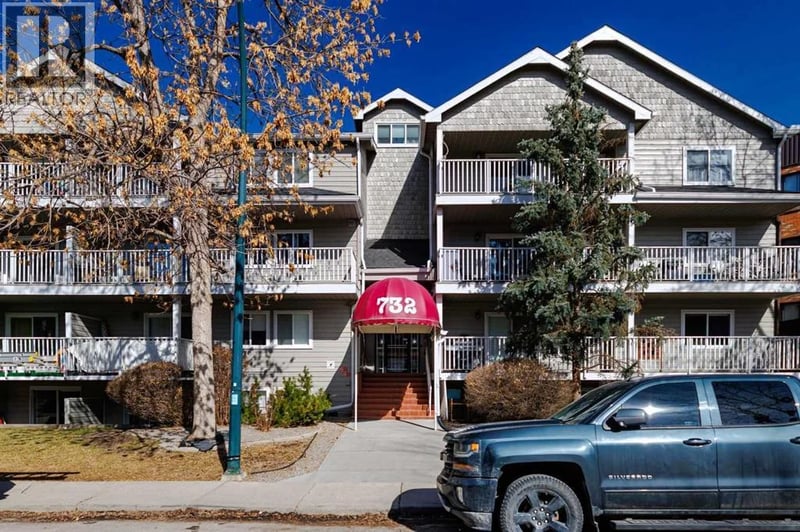 732 57 Avenue Southwest, Calgary, Alberta, T2V0H4, Calgary, Alberta — photo 1 of 5