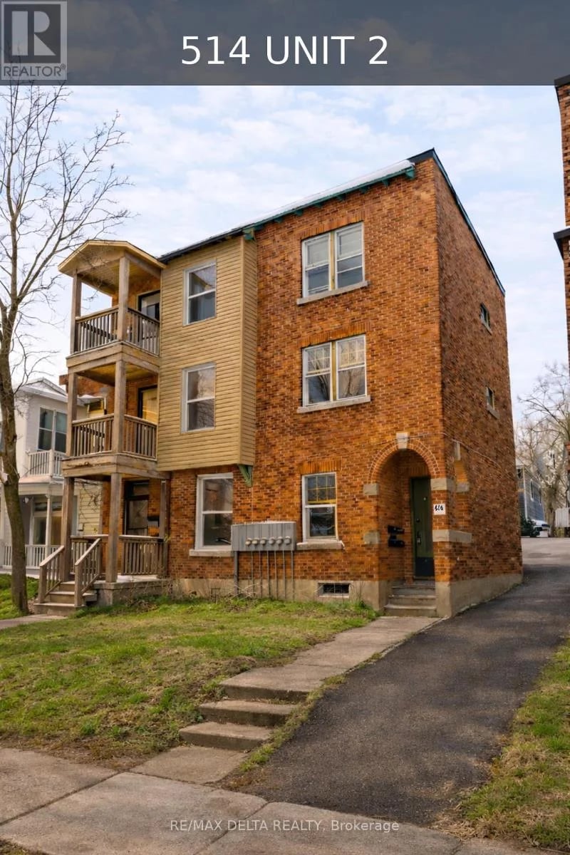 #2 514 Bay Street, Ottawa, Ontario, K1R6B3, Ottawa, Ontario — photo 1 of 5