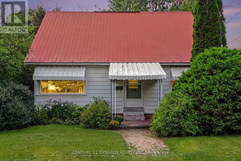 30 James Street, Smiths Falls, Ontario, K7A1X1, Smiths Falls, Ontario — photo 1 of 5