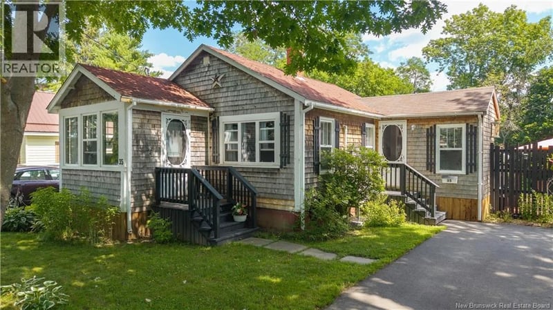 35 Hill Street, St. Stephen, New Brunswick, E3L1N6, St. Stephen, New Brunswick — photo 1 of 5