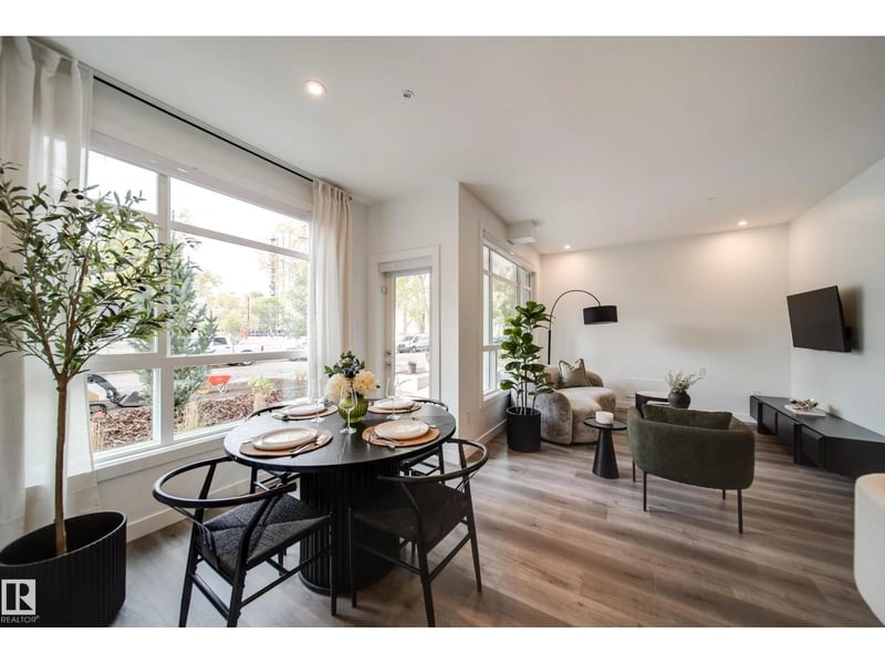 10015 113 ST NW, Edmonton, Alberta, T5K0S8, Edmonton, Alberta — photo 1 of 5