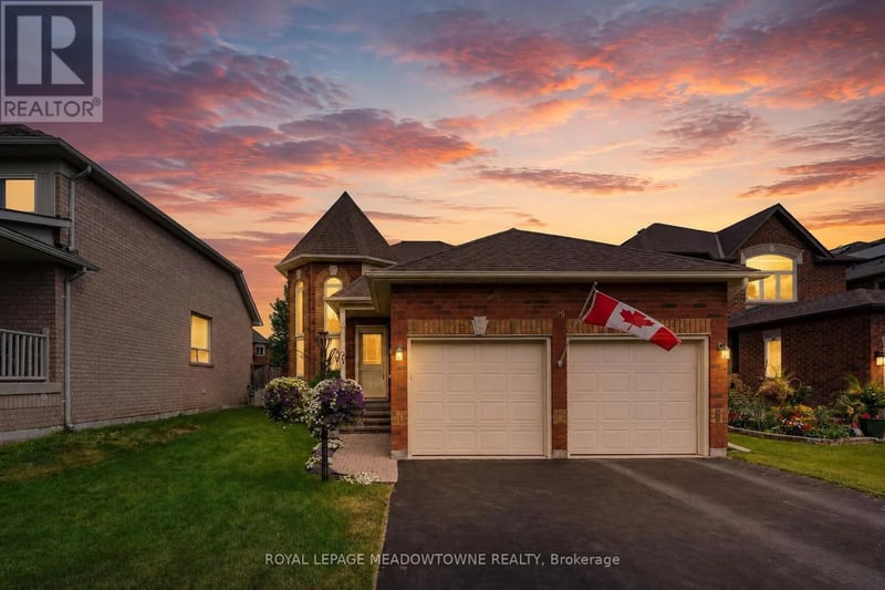 89 Standish Street, Halton Hills (Georgetown), Ontario, L7G5W3, Halton Hills (Georgetown), Ontario — photo 1 of 5