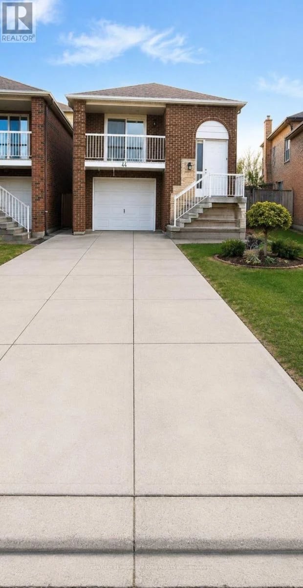 44 Rotherglen Court, Brampton (Brampton West), Ontario, L6X2S1, Brampton (Brampton West), Ontario — photo 1 of 5
