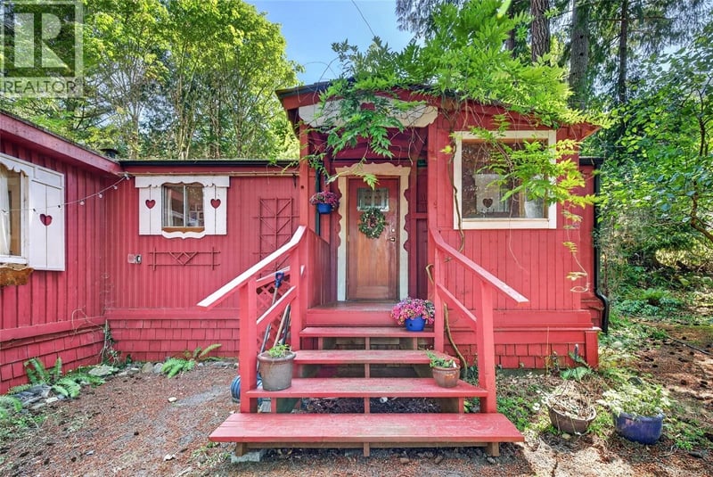 141 Pallot Way, Salt Spring, British Columbia, V8K2M5, Salt Spring, British Columbia — photo 1 of 5