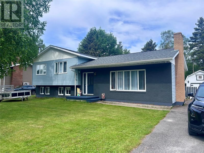 4 Elmwood Crescent, Pasadena, Newfoundland & Labrador, A0L1K0, Pasadena, Newfoundland & Labrador — photo 1 of 5