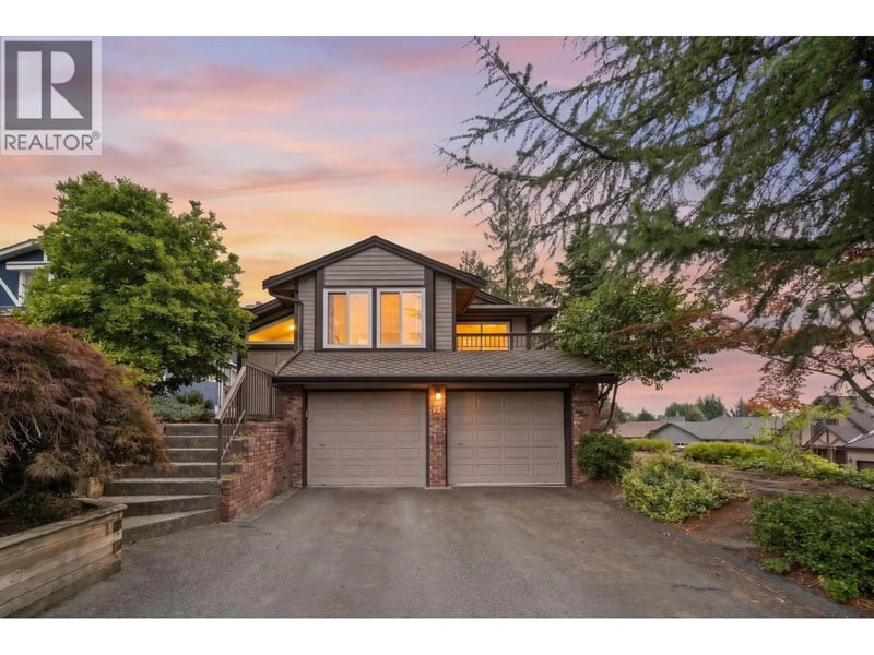 17 CAMPION Court, Port Moody, British Columbia, V3H4A9, Port Moody, British Columbia — photo 1 of 5