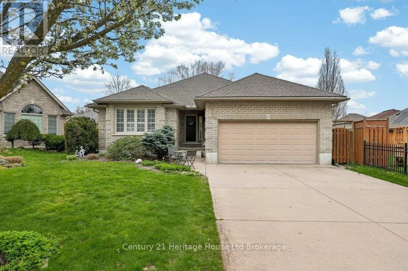 57 WENDY CALDER Place, Woodstock (Woodstock - North), Ontario, N4T1T4, Woodstock (Woodstock - North), Ontario — photo 1 of 5
