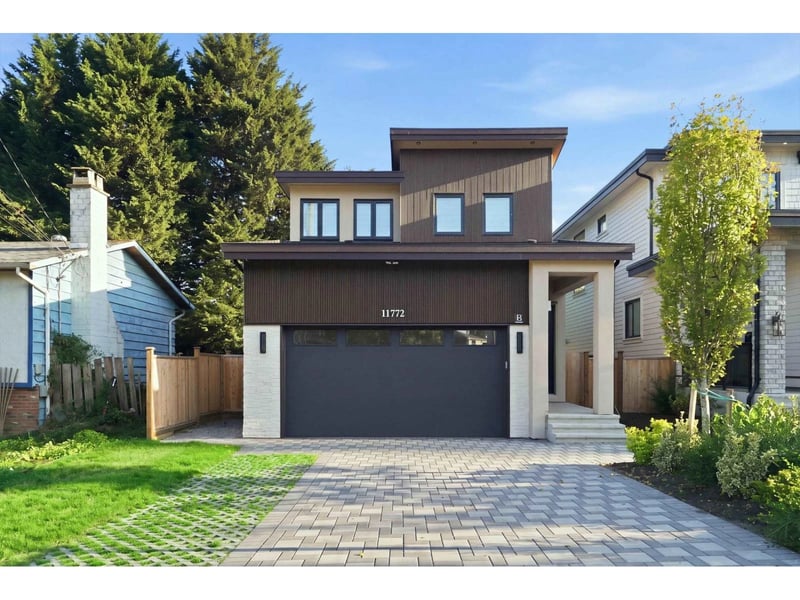 11772 92 Avenue, Delta, British Columbia, V4C3L4, Delta, British Columbia — photo 1 of 5