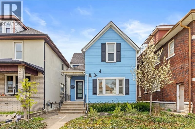 809 Gladstone, Windsor, Ontario, N9A2R3, Windsor, Ontario — photo 1 of 5