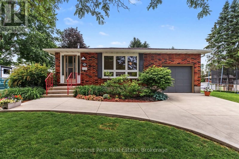 280 8th Avenue East, Owen Sound, Ontario, N4K3A2, Owen Sound, Ontario — photo 1 of 5