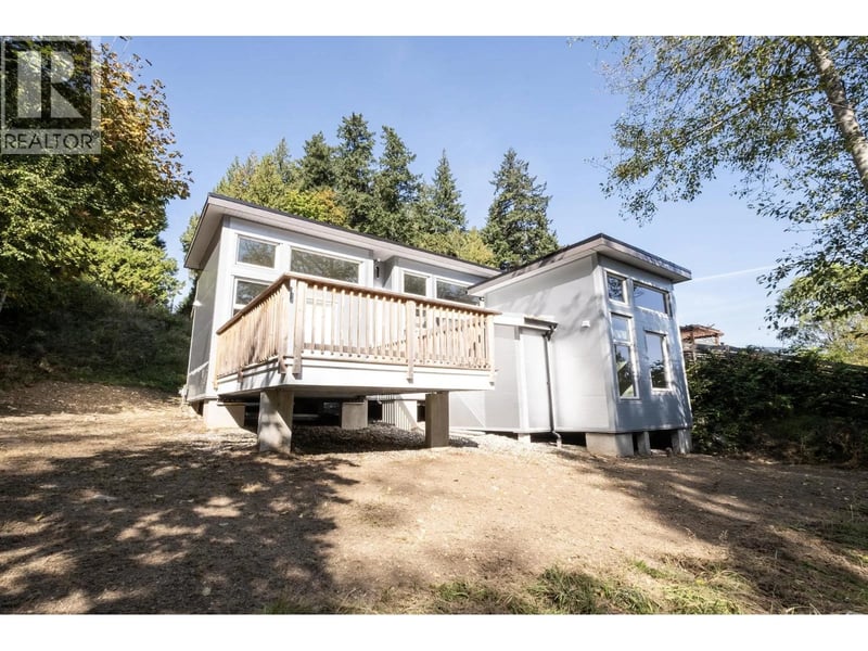 5977 SHOAL Way, Sechelt, British Columbia, V7Z0R1, Sechelt, British Columbia — photo 1 of 5