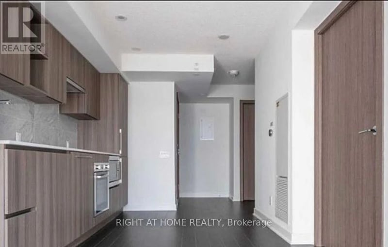 #3205 17 Bathurst Street, Toronto (Waterfront Communities), Ontario, M5V0N1, Toronto (Waterfront Communities), Ontario — photo 1 of 5