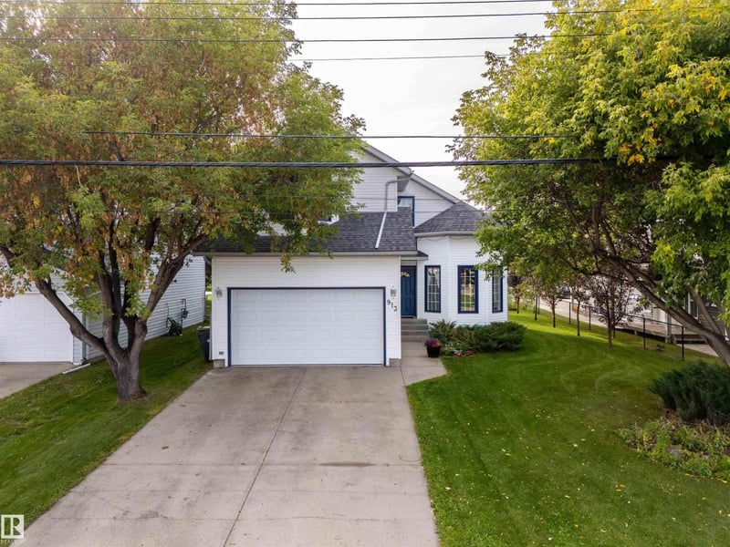 913 7 ST, Cold Lake, Alberta, T9M1H5, Cold Lake, Alberta — photo 1 of 5