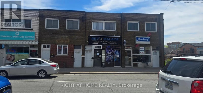553 Rogers Road, Toronto (Keelesdale-Eglinton West), Ontario, M6M1B4, Toronto (Keelesdale-Eglinton West), Ontario — photo 1 of 5