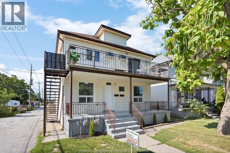 1056-1060 NIAGARA, Windsor, Ontario, N9A3V2, Windsor, Ontario — photo 1 of 5