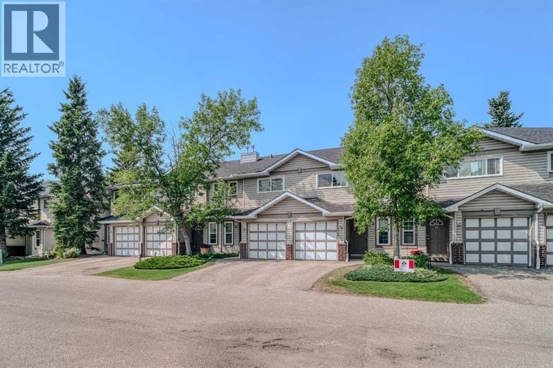 15 Harvest Glen Heights Northeast, Calgary, Alberta, T3K4L3, Calgary, Alberta — photo 1 of 5