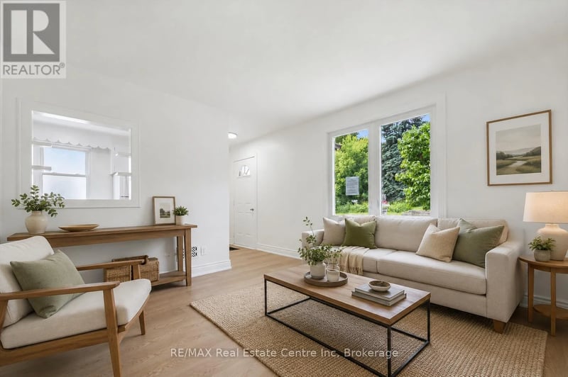 65 STEVENSON Street North, Guelph (St. George's), Ontario, N1E5A6, Guelph (St. George's), Ontario — photo 1 of 5