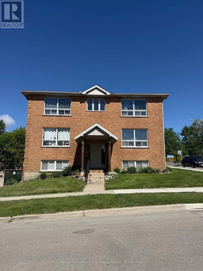 115 St George Street West, Centre Wellington (Fergus), Ontario, N1M1H8, Centre Wellington (Fergus), Ontario — photo 1 of 5