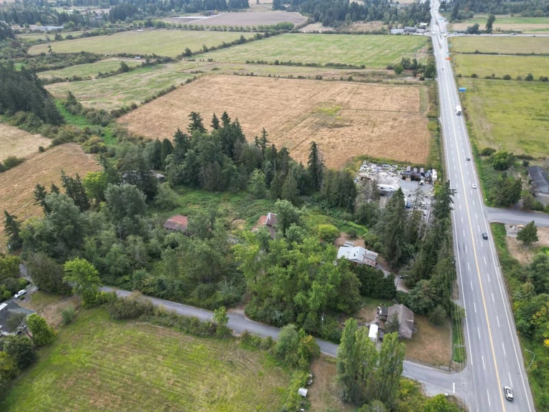 17720 12 Avenue, Surrey, British Columbia, V3Z9R9, Surrey, British Columbia — photo 1 of 5