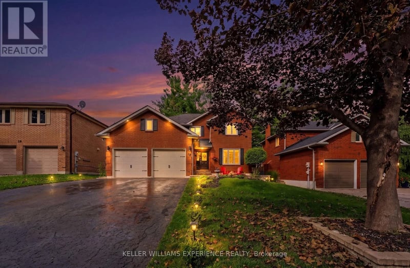 18 Florence Park Road, Barrie (Ardagh), Ontario, L4N6Y8, Barrie (Ardagh), Ontario — photo 1 of 5