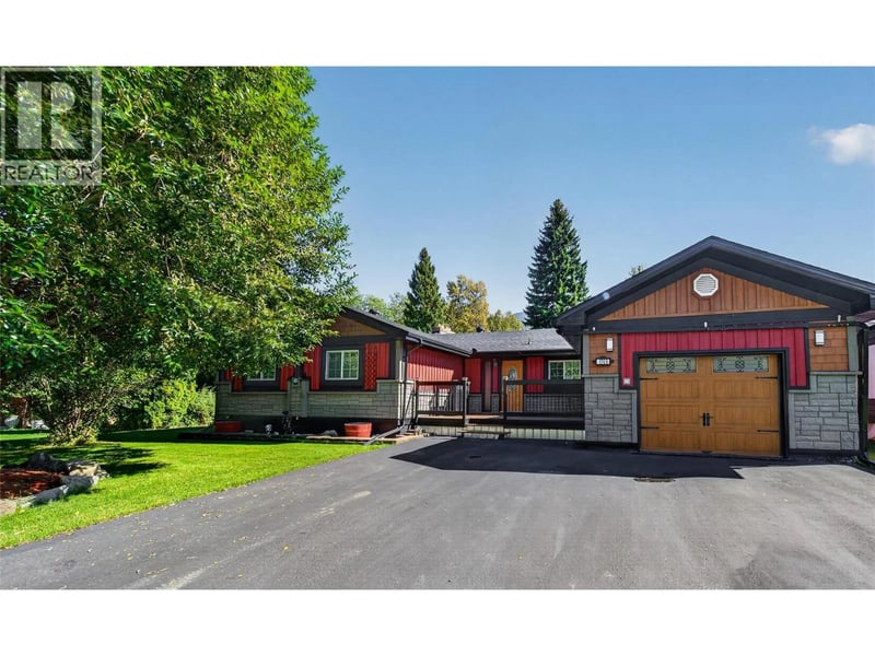 1706 McKenzie Road, Fernie, British Columbia, V0B1M5, Fernie, British Columbia — photo 1 of 5
