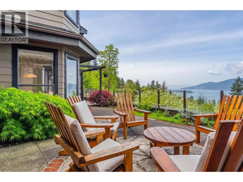 5207 ASPEN Drive, West Vancouver, British Columbia, V7W2Z7, West Vancouver, British Columbia — photo 1 of 5