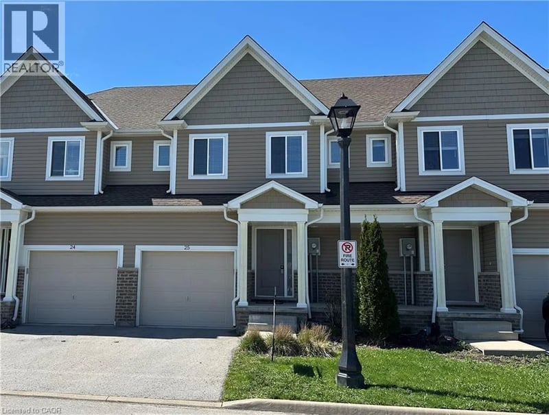 #25 60 CANTERBURY Drive, St. Catharines, Ontario, L2P0E7, St. Catharines, Ontario — photo 1 of 5