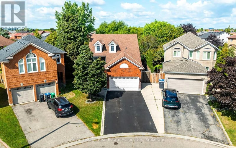 5581 Wheatland Court, Mississauga (East Credit), Ontario, L5V2E4, Mississauga (East Credit), Ontario — photo 1 of 5