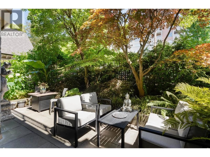 #305 210 ELEVENTH Street, New Westminster, British Columbia, V3M4C9, New Westminster, British Columbia — photo 1 of 5