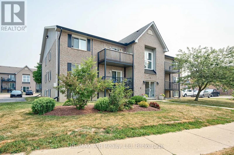 #106 50 Campbell Court, Stratford, Ontario, N5A7T6, Stratford, Ontario — photo 1 of 5
