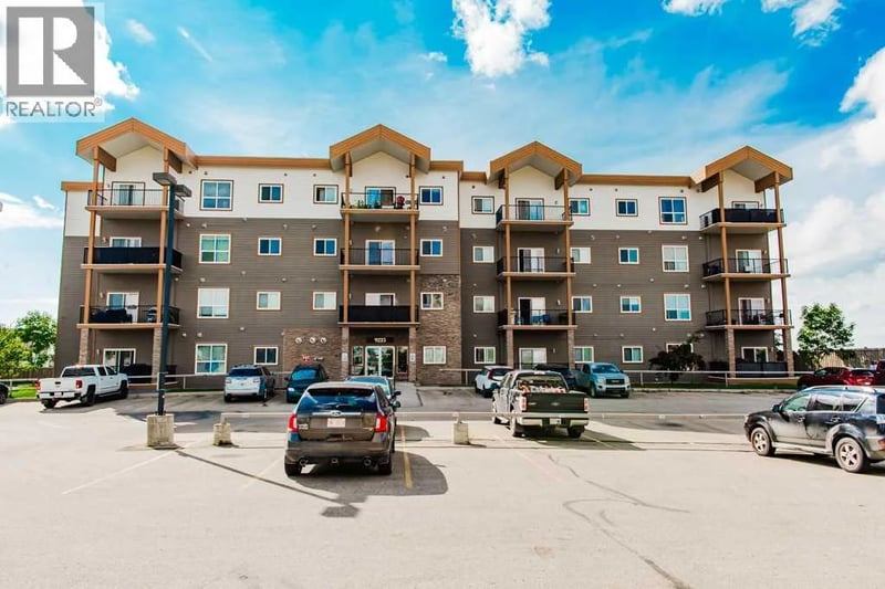 9225 LAKELAND DR, Grande Prairie, Alberta, T8X0B8, Grande Prairie, Alberta — photo 1 of 5