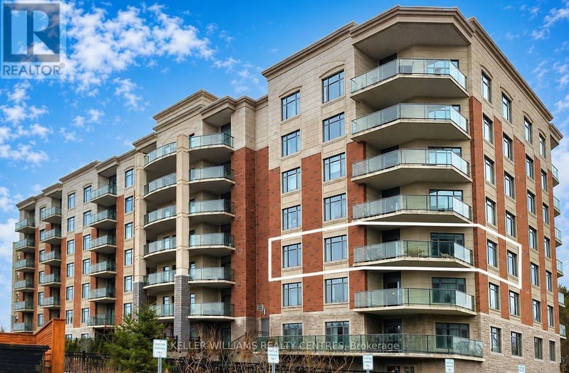 #313 460 William Graham Drive, Aurora, Ontario, L4G1X9, Aurora, Ontario — photo 1 of 5